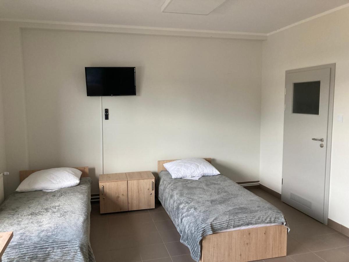 Hostel Przy Stadionie ยาวอร์ซโน ภายนอก รูปภาพ