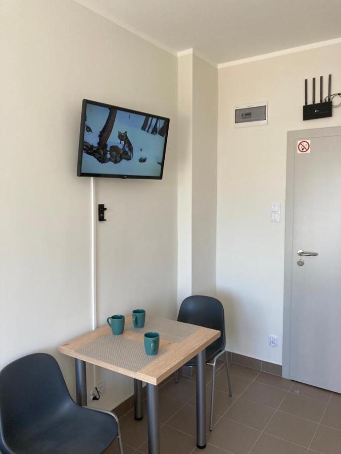 Hostel Przy Stadionie ยาวอร์ซโน ภายนอก รูปภาพ